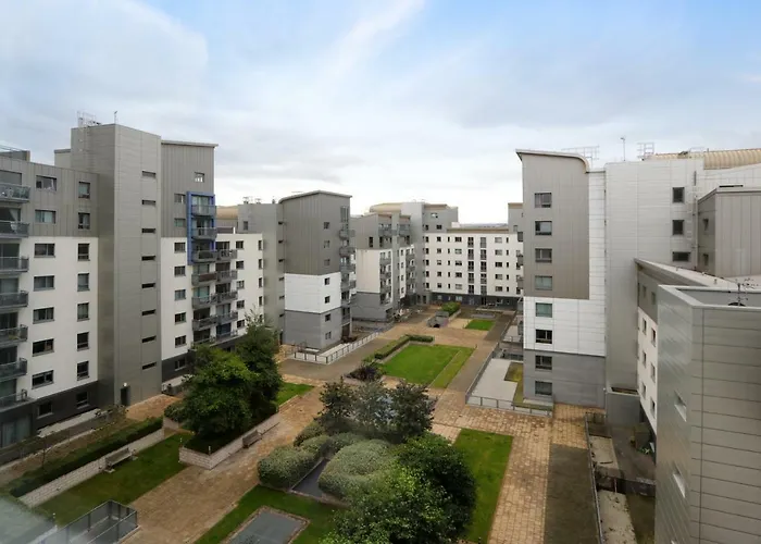 Stylish Garden View Apartment